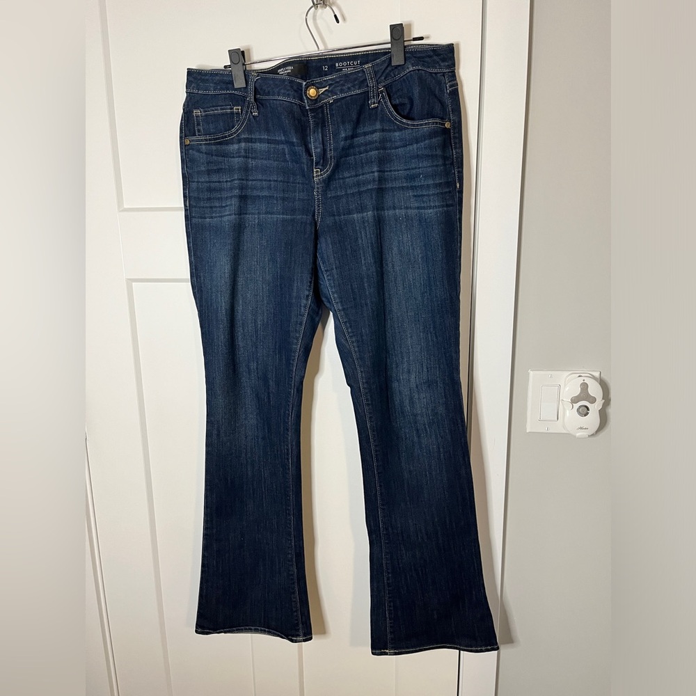 Vera Wang mid rise bootcut jeans - size 12